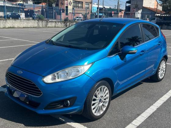 FORD FIESTA 1.6 TITANIUM HATCH 16V FLEX 4P POWERSHIFT