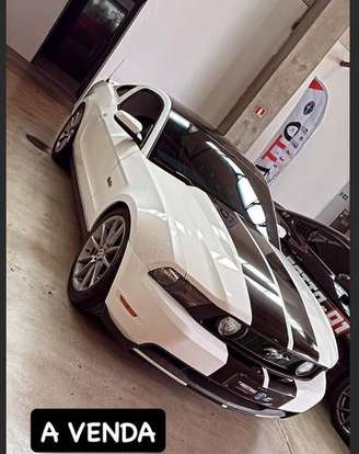 FORD-MUSTANG-2010