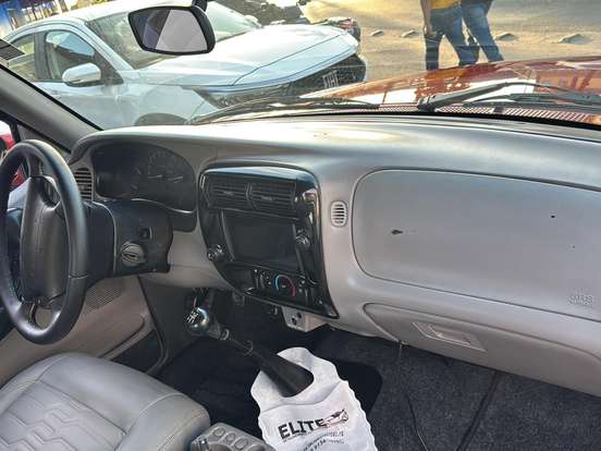 FORD-RANGER-4.0 XLT 4X2 CS V6 12V GASOLINA 2P MANUAL FORD-RANGER-1997