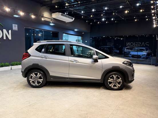 HONDA-WR-V-2017