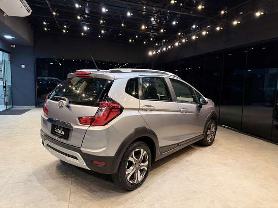 HONDA-WR-V-2017