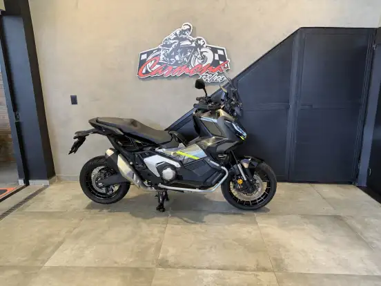 HONDA-X-ADV-2024