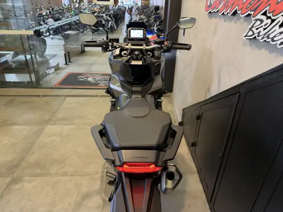 HONDA-X-ADV-2024