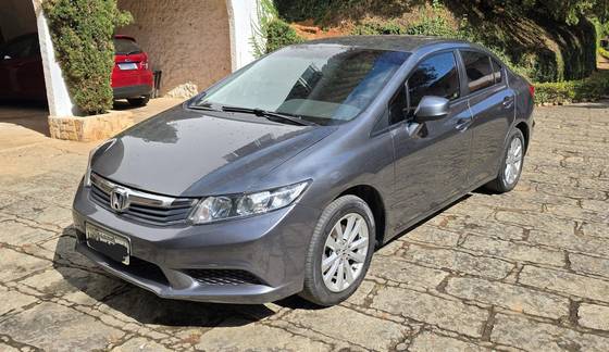 HONDA CIVIC 1.8 LXS 16V FLEX 4P MANUAL