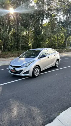 HYUNDAI HB20S 1.0 COMFORT PLUS 12V FLEX 4P MANUAL