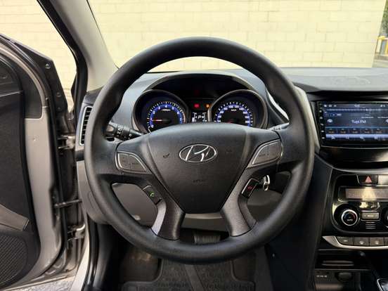 HYUNDAI-HB20S-1.6 PREMIUM 16V FLEX 4P AUTOMÁTICO HYUNDAI-HB20S-2017