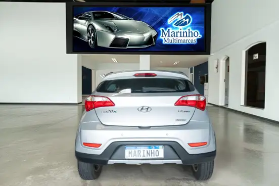HYUNDAI-HB20X-1.6 16V PREMIUM FLEX 4P AUTOMÁTICO HYUNDAI-HB20X-2015