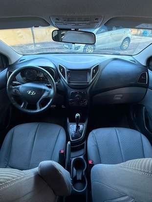 HYUNDAI-HB20X-2013