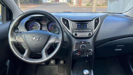 HYUNDAI-HB20-2017
