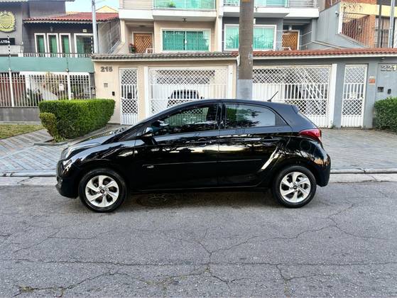 HYUNDAI HB20 1.6 COMFORT PLUS 16V FLEX 4P MANUAL