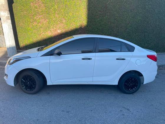HYUNDAI HB20S 1.0 UNIQUE 12V FLEX 4P MANUAL
