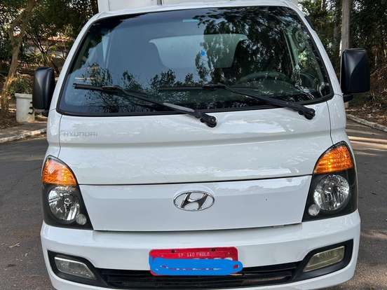 HYUNDAI-HR-2.5 LONGO SEM CAÇAMBA 4X2 16V 130CV TURBO INTERCOOLER DIESEL 2P MANUAL HYUNDAI-HR-2016