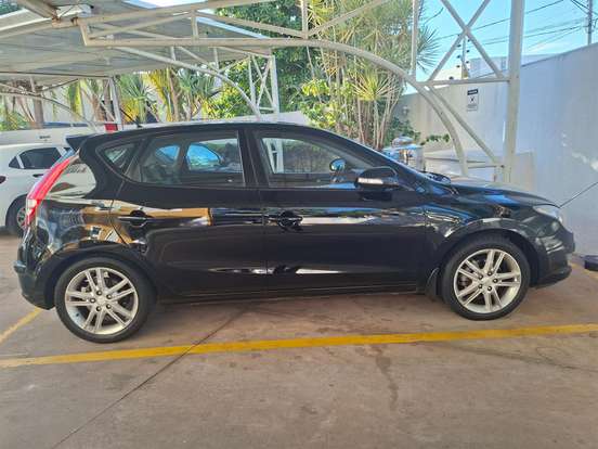 HYUNDAI-I30-2011