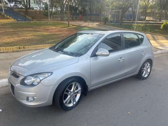 HYUNDAI-I30-2010