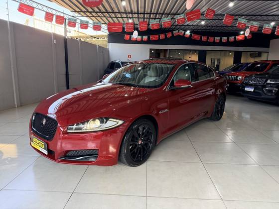 Jaguar XF 2.0 Turbocharged Gasolina 4P Automático