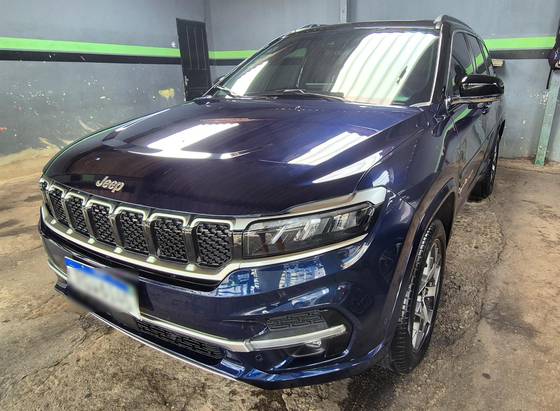 JEEP COMMANDER 2.2 TURBO DIESEL OVERLAND AT9