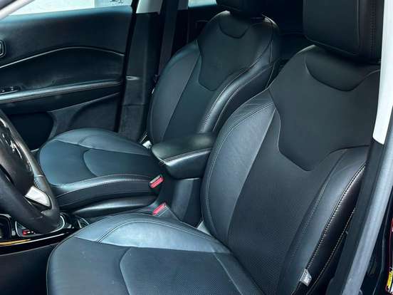 JEEP-COMPASS-2.0 16V DIESEL LIMITED 4X4 AUTOMÁTICO JEEP-COMPASS-2019