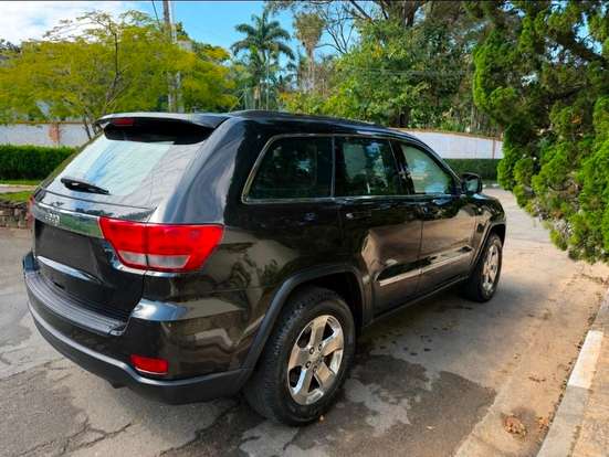 JEEP-GRAND CHEROKEE-3.6 LAREDO 4X4 V6 24V GASOLINA 4P AUTOMÁTICO JEEP-GRAND CHEROKEE-2011