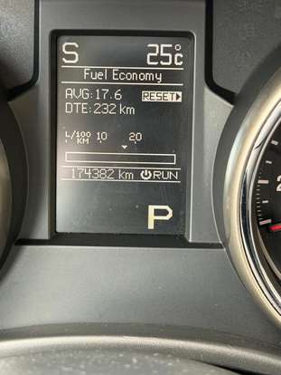 JEEP-GRAND CHEROKEE-3.6 LAREDO 4X4 V6 24V GASOLINA 4P AUTOMÁTICO JEEP-GRAND CHEROKEE-2011