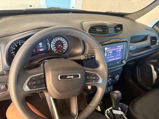 JEEP-RENEGADE-2024