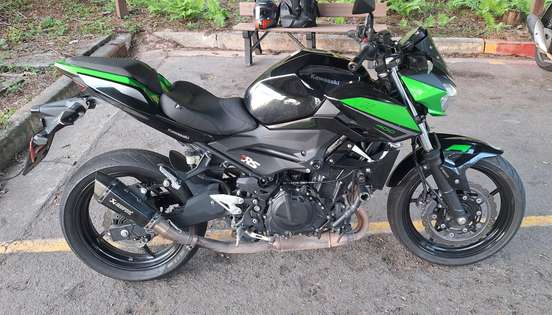 KAWASAKI-Z400-2022