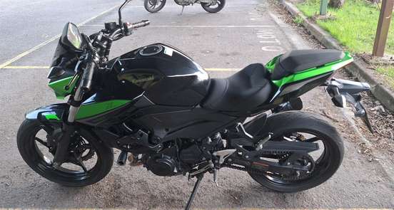KAWASAKI-Z400-2022
