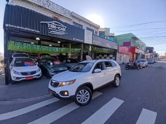 KIA SORENTO 2.4 EX2 4X2 16V GASOLINA 4P AUTOMÁTICO