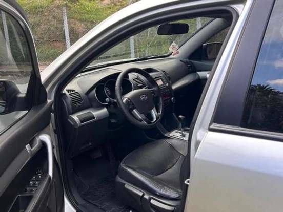 KIA-SORENTO-2.4 16V GASOLINA EX AUTOMÁTICO KIA-SORENTO-2011