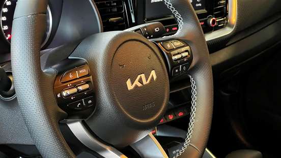 KIA-STONIC-2021