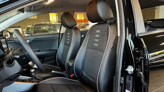 KIA-STONIC-2021
