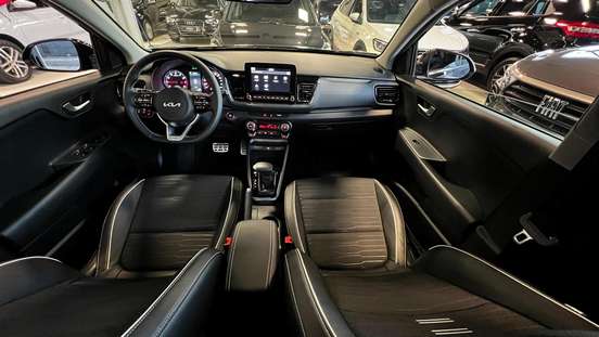 KIA-STONIC-2021