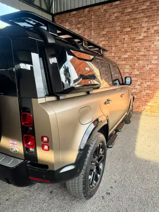 LAND ROVER-DEFENDER-2021