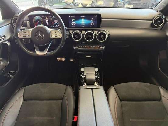 MERCEDES-BENZ-A 35 AMG-2019