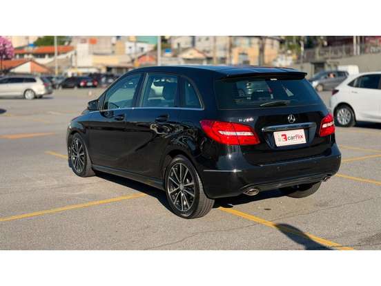 MERCEDES-BENZ-B 200-1.6 SPORT TURBO GASOLINA 4P AUTOMÁTICO MERCEDES-BENZ-B 200-2014