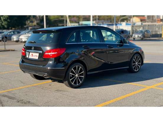 MERCEDES-BENZ-B 200-1.6 SPORT TURBO GASOLINA 4P AUTOMÁTICO MERCEDES-BENZ-B 200-2014