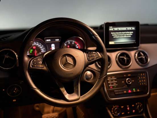 MERCEDES-BENZ-GLA 200-1.6 CGI ADVANCE 16V TURBO FLEX 4P AUTOMÁTICO MERCEDES-BENZ-GLA 200-2017