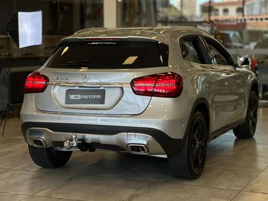 MERCEDES-BENZ-GLA 200-1.6 CGI FLEX ADVANCE 7G-DCT MERCEDES-BENZ-GLA 200-2017