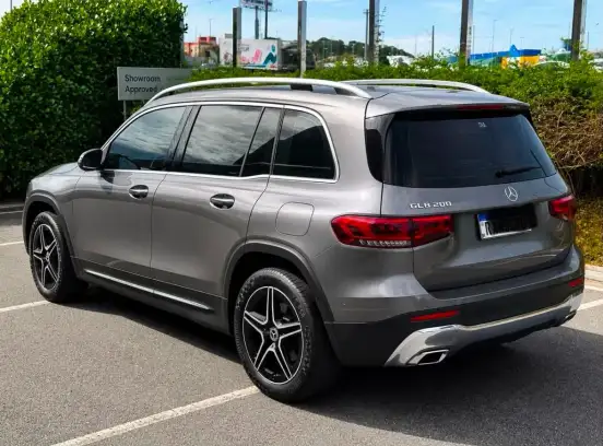 MERCEDES-BENZ-GLB 200-2022