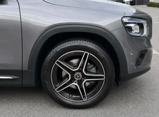 MERCEDES-BENZ-GLB 200-2022
