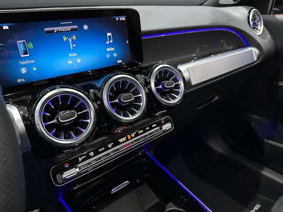 MERCEDES-BENZ-GLB 35 AMG-2024