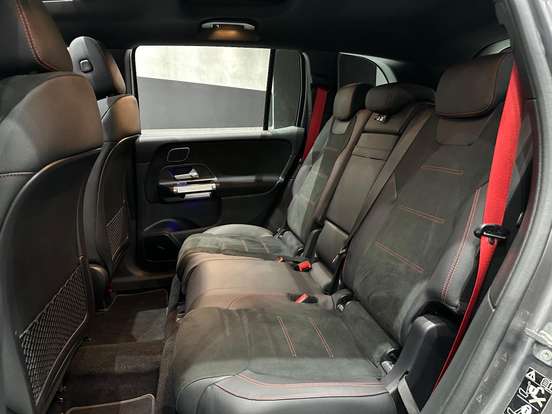 MERCEDES-BENZ-GLB 35 AMG-2024