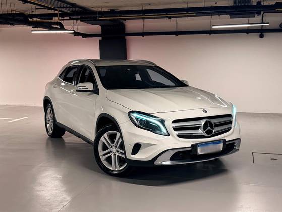 MERCEDES-BENZ GLA 200 1.6 CGI ADVANCE 16V TURBO FLEX 4P AUTOMÁTICO