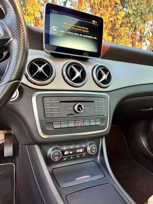 MERCEDES-BENZ-GLA 200-2015