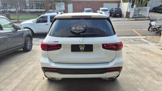 MERCEDES-BENZ-GLB 200-2020