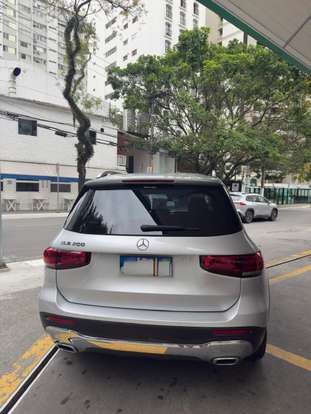 MERCEDES-BENZ-GLB 200-2021
