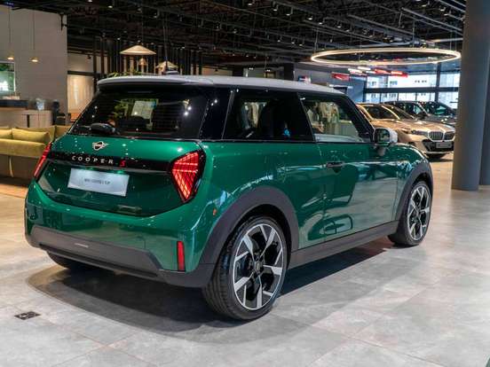 MINI-COOPER-2.0 16V TWINPOWER GASOLINA S TOP 2P STEPTRONIC MINI-COOPER-2025