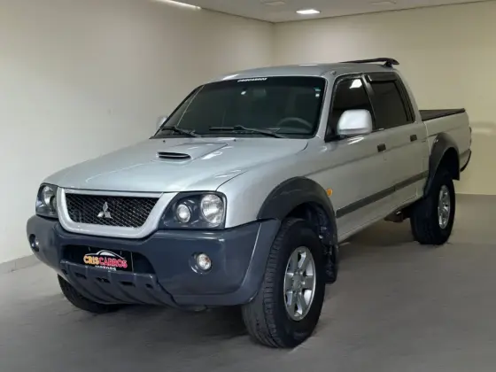 MITSUBISHI L200 OUTDOOR 2.5 GLS 4X4 CD 8V TURBO INTERCOOLER DIESEL 4P MANUAL MITSUBISHI L200 OUTDOOR 2.5 GLS 4X4 CD 8V TURBO INTERCOOLER DIESEL 4P MANUAL