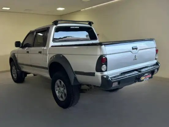 MITSUBISHI-L200 OUTDOOR-2.5 GLS 4X4 CD 8V TURBO INTERCOOLER DIESEL 4P MANUAL MITSUBISHI-L200 OUTDOOR-2011