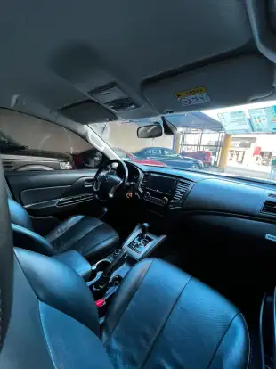 MITSUBISHI-L200 TRITON-2025