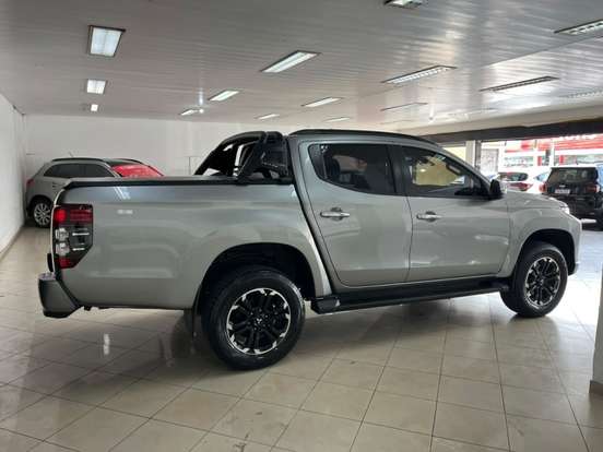 MITSUBISHI-L200 TRITON-2.4 16V TURBO DIESEL SPORT HPE CD 4P 4X4 AUTOMÁTICO MITSUBISHI-L200 TRITON-2023